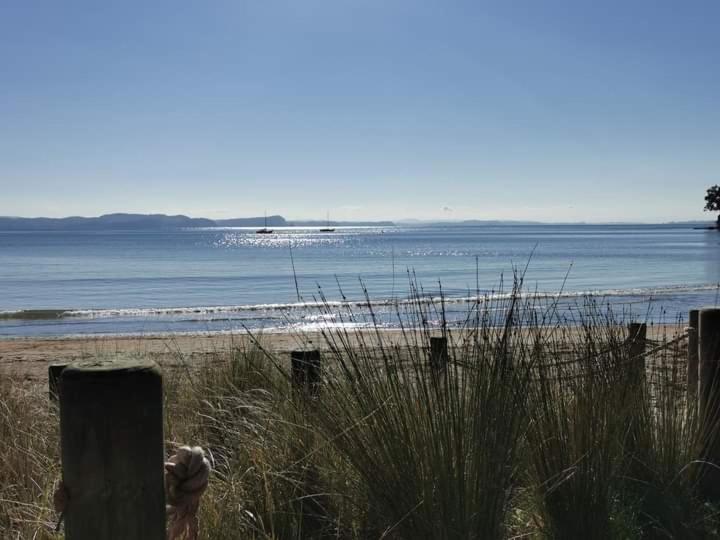 Stanmore Bay Beach House Уангапараоа Екстериор снимка