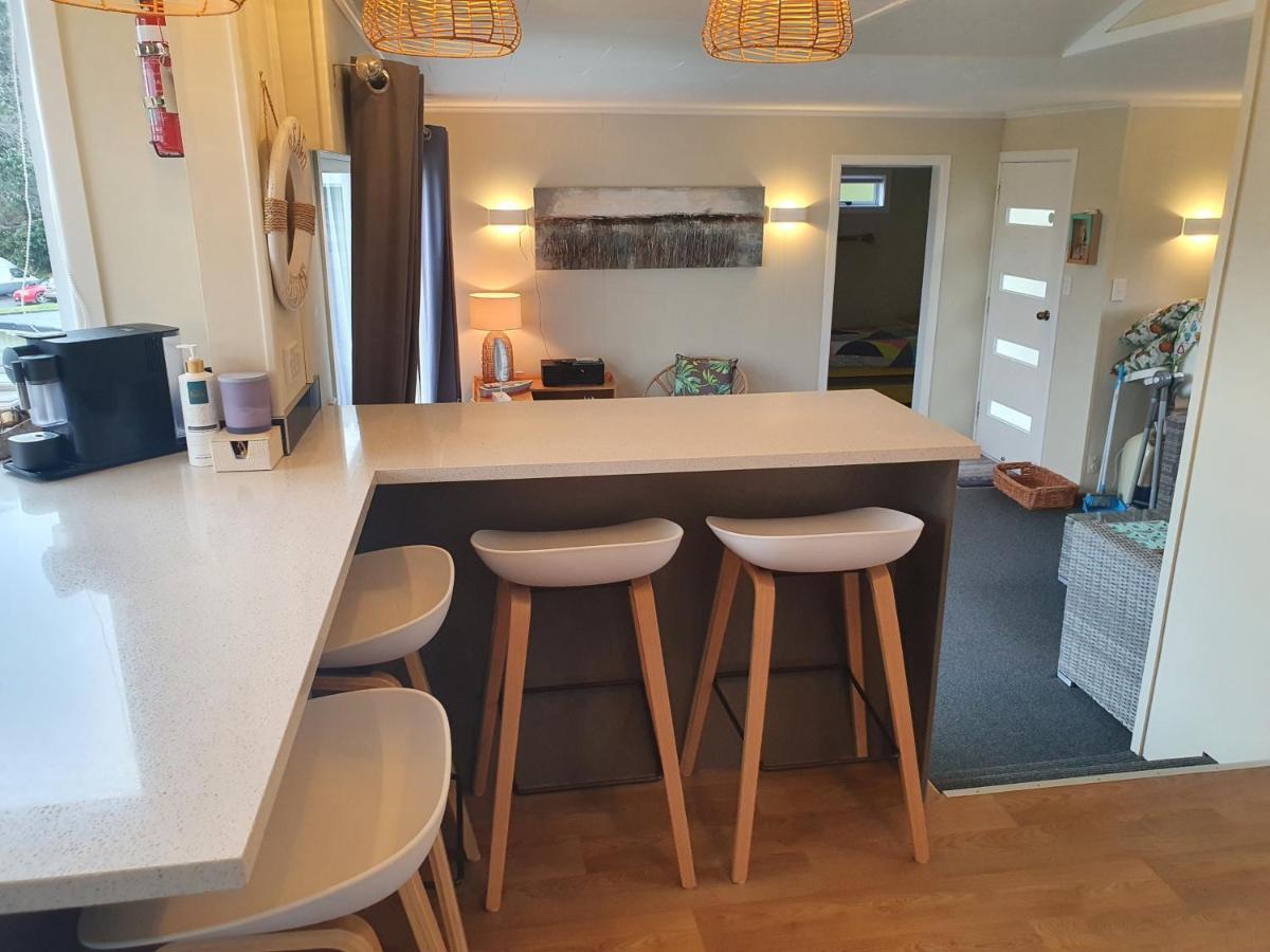 Stanmore Bay Beach House Уангапараоа Екстериор снимка
